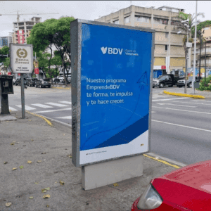 Av. Principal de Las Mercedes entre Calle Monterrey y Mucuchies, acera del C.C. La Mansión, Tótem de 1.15m x 1.9m