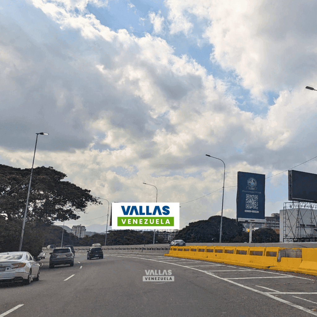 Autopista Valle – Coche, vía Coche, Los Chaguaramos lateral a UCV, Caracas, Valla Horizontal de 20m x 6m