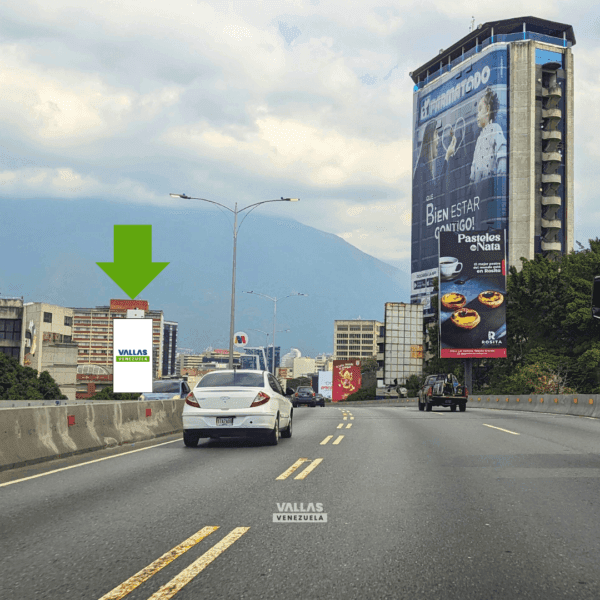 Autopista Prados del Este, Quinta Los Pinos, vía El Rosal, Sector Las Mercedes, Caracas, Valla Vertical 7.5m x 14.5m