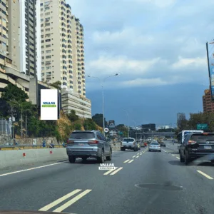 Autopista Prados del Este sector Santa Fe sentido este-oeste municipio Baruta