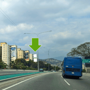 Av. Intercomunal del Valle Edificio Aragua Residencias Venezuela Parroquia Coche Caracas