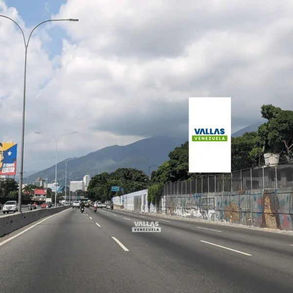 Autopista Francisco Fajardo vía Altamira sector La Carlota Caracas