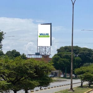 Av. Venezuela entre carrera 13 y 14 azotea del Edificio Chévere, vía salida de Barquisimeto. Valla Vertical 6m x 12m
