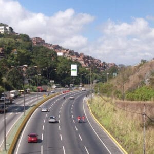 Distribuidor Metropolitano Km. 0. Entrada Caracas