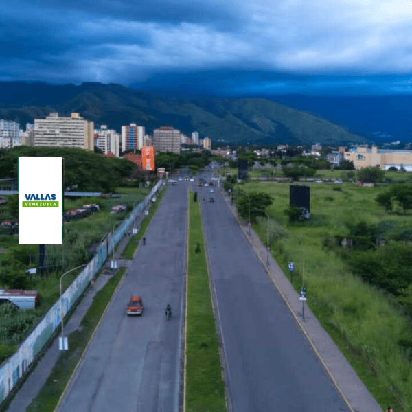 Av. Fuerzas aéreas Frente a INSAJUV sentido Av. Bolivar.