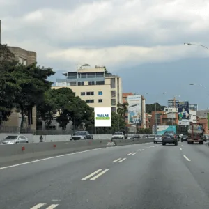 Autopista Prados del Este. Sector Los Naranjos. Edificio San Ramón. Urbanización Las Mercedes