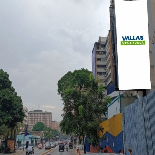 Av. Libertador 200m antes del C.C. Sambil Chacao