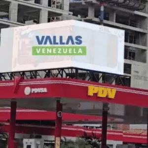 Av. Principal de las Mercedes, Frente a KFC. Pantalla 3D. Spot de 30 Segundos