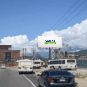 Av.Intercomunal Guarenas Guatire Estacionamiento parque LUNA PARK vía Caracas - Guarenas - Guatire