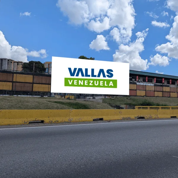 Autopista del Este Altura del Club Chino frente a Parque Negra Hipólita