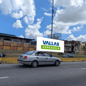 Autopista del Este Altura del Club Chino frente a Parque Negra Hipólita