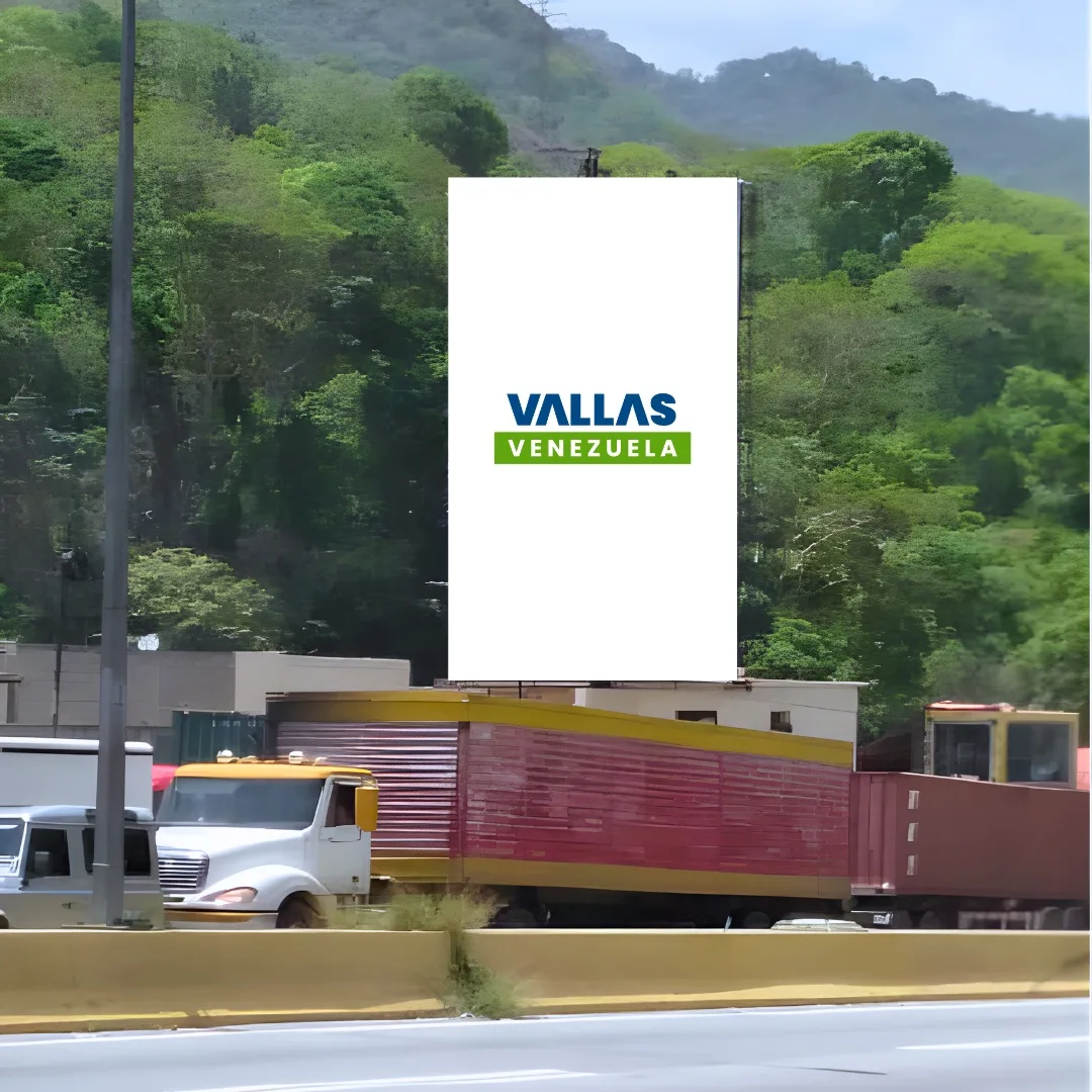 Valla publicitaria en Distrito Capital - Autopista Caracas - Guarenas, a 500 m después del Distribuidor Universidad Metropolitana, Caracas, Valla Vertical de 6m x 12m
