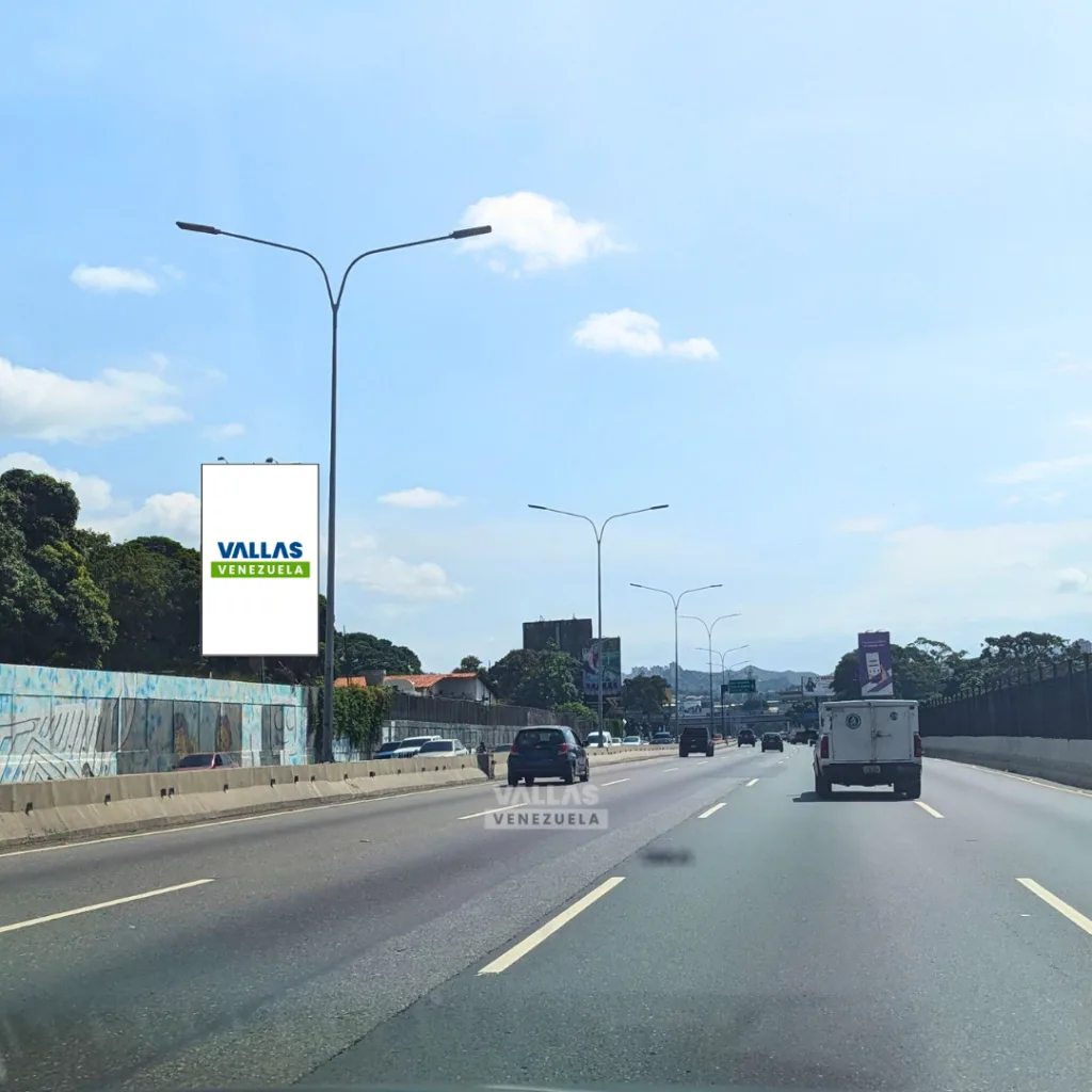 Valla publicitaria en Distrito Capital - Autopista Francisco Fajardo, antes del Distribuidor Los Ruices, altura de Epa, Caracas, Valla Vertical de 6m x 12m