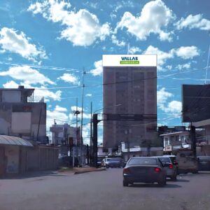 Valla publicitaria en Zulia - Entre Av. 14B y Av. Las Delicias con calle 67 Cecilio Acosta, azotea Edif. Turpial, Maracaibo, Zulia, Valla Horizontal de 27m x 4.5m