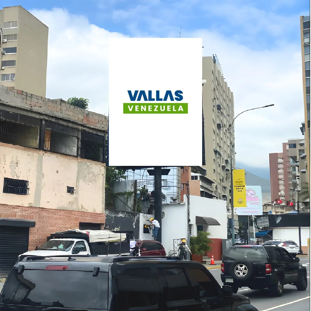 Valla publicitaria en Distrito Capital - Calle La Joya con Av. Libertador, terrenos del cafetín, Las Mercedes, al lado de Seguros Mercantil, Caracas, Valla Vertical de 6m x 9m