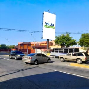 Valla publicitaria en Zulia - Av. El Milagro, cafetín El Marino, sentido sur-norte, vía Centro, lado izquierdo, Maracaibo, Zulia, Valla Vertical de 6m x 12m