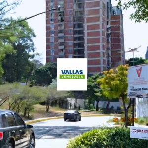 Valla publicitaria en Distrito Capital - Av. Libertador, acceso Parque Los Caobos, 50 m después de Rodovías, Caracas, Valla Cuadrada de 7.2m x 7.2m