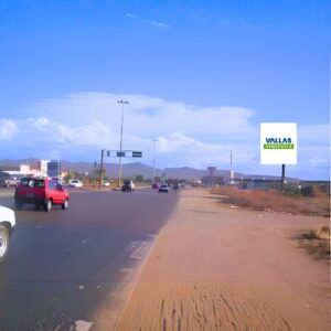 Valla publicitaria en Bolívar - Sector Los Mesones, después de la Redoma Los Pájaros y a 80 m antes de la E/S Oasis, vía Caracas, Ciudad Bolívar, Valla Vertical de 10.2m x 12.2m