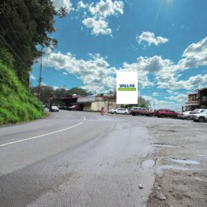 Valla publicitaria en La Guaira - El Junquito, km 21, al lado de El Papa de los Golfeados, Vargas, Valla Vertical de 6m x 5m