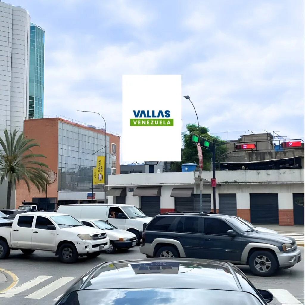 Valla publicitaria en Distrito Capital - Calle la Joya con Av. Libertador, vía Las Mercedes, Terrenos del Cafetin Las Mercedes, al lado de seguros Mercantil, Caracas, Valla Vertical de 6m x 9m