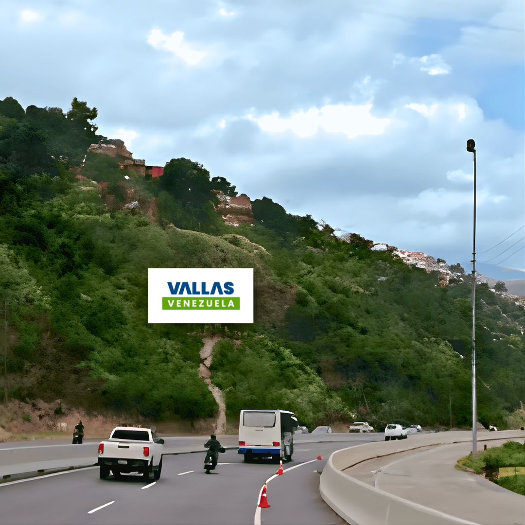 MP-C077 Valla publicitaria en La Guaira - Autopista Caracas- La Guaira, a la altura del Viaducto, sentido Aeropuerto, La Guaira, Valla Horizontal de 15m x 6m