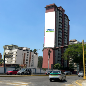 Valla publicitaria en Aragua - Av. Casanova Godoy, visual desde Los Olivos y Semaforo del Hospital central, Maracay, Valla Vertical de 9m x 30m
