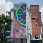 Valla publicitaria en Miranda - Plaza Alfredo Sadel, Av. Principal de Las Mercedes, intercepción con la Av Trinidad, diagonal al CC El Tolón, Caracas. Spot de 30 Segundos